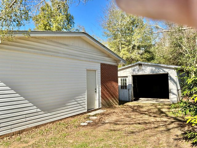 498 Court Street, Slocomb, AL 36375