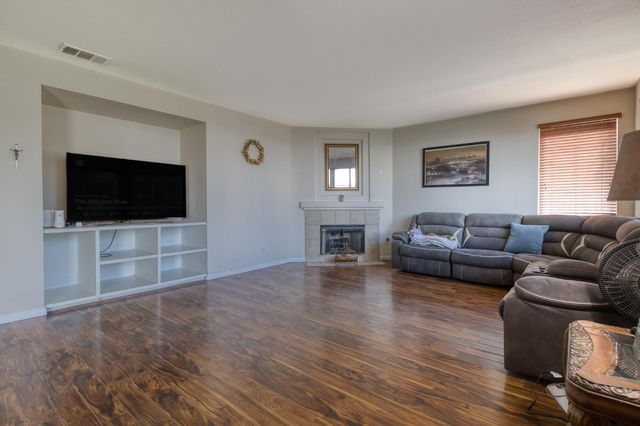 10349 Lanier Ln, Stockton, CA 95219