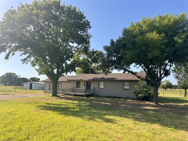 207 County Road 3214, Bridgeport, TX 76426