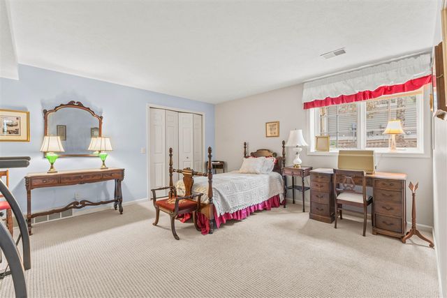 2166 Lamberton Creek Lane 44, Grand Rapids, MI 49505