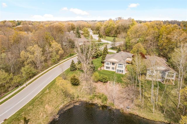 2166 Lamberton Creek Lane 44, Grand Rapids, MI 49505
