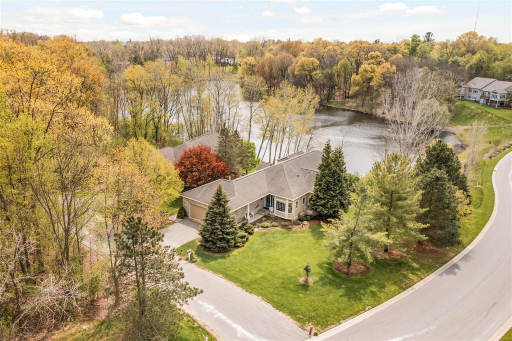 2166 Lamberton Creek Lane 44, Grand Rapids, MI 49505