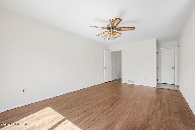 1 Sudbury Road, Morganville, NJ 07751