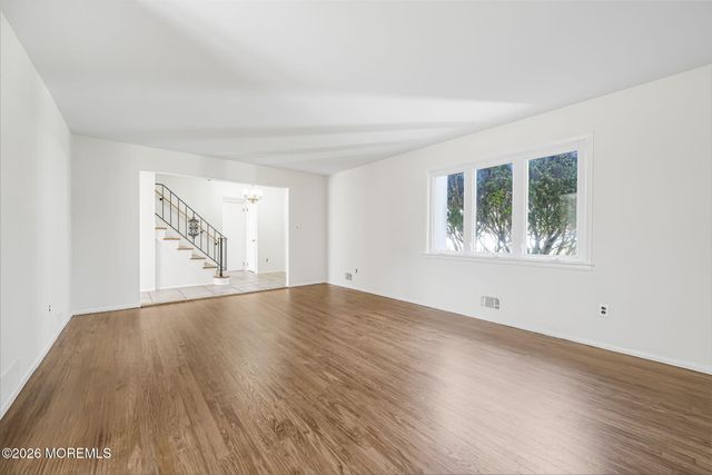 1 Sudbury Road, Morganville, NJ 07751