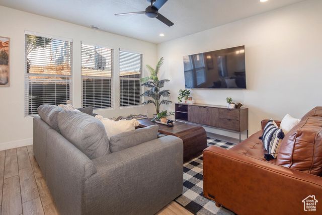 1377 E VISTA ROJA PL, Washington, UT 84780