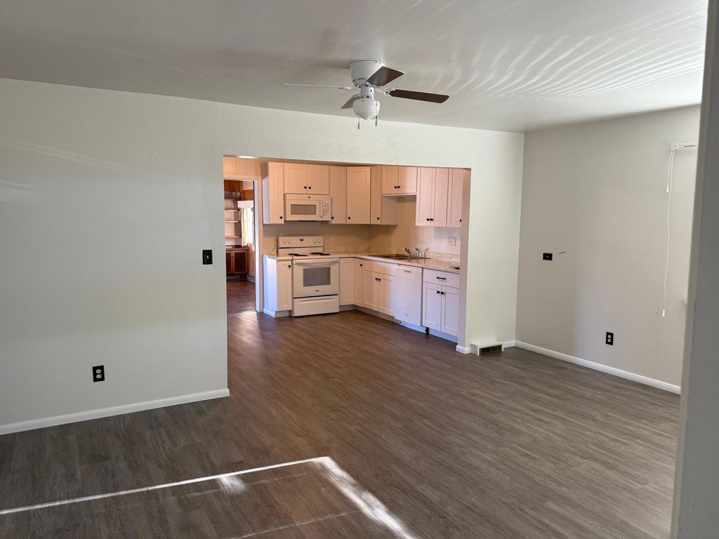 103 14th AVE, Lewistown, MT 59457 photo 4