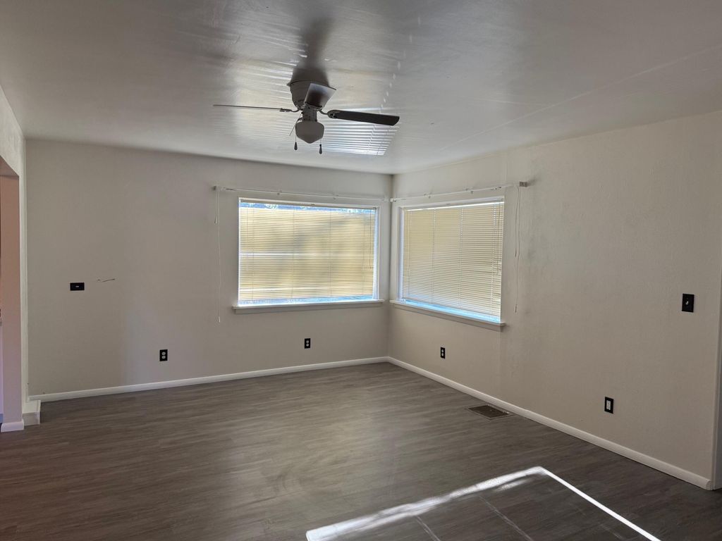 103 14th AVE, Lewistown, MT 59457 photo 5