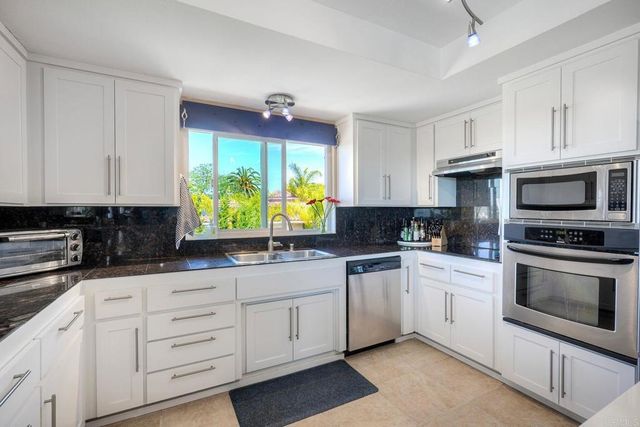 529 Vale View Drive, Vista, CA 92081