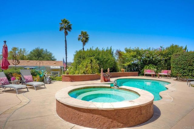 529 Vale View Drive, Vista, CA 92081