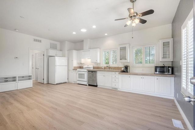 529 Vale View Drive, Vista, CA 92081