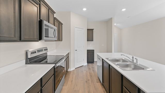 450 Clear Rain Street, Lavon, TX 75166