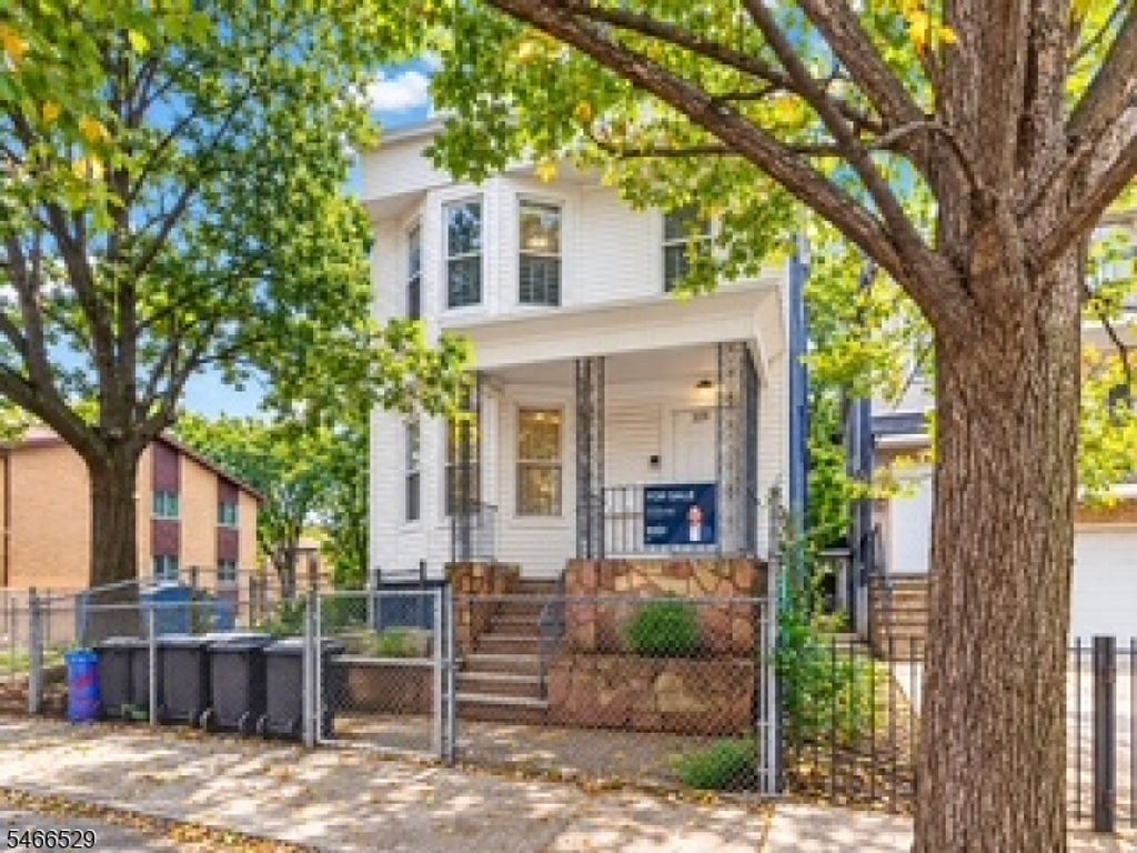225 Chadwick Ave, Newark City, NJ 07108 — exterior