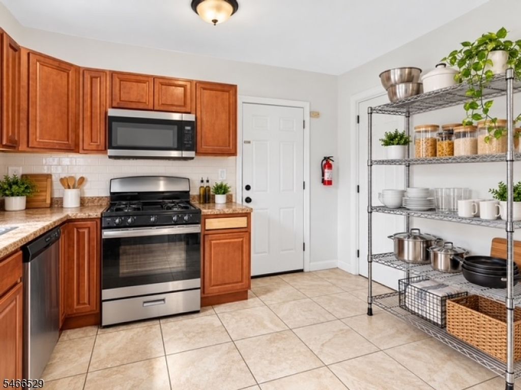 225 Chadwick Ave, Newark City, NJ 07108 — photo 3