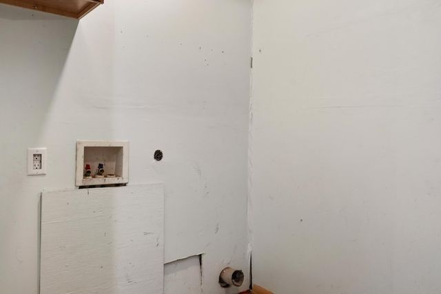 832 West Calhoun Street, Springfield, MO 65802