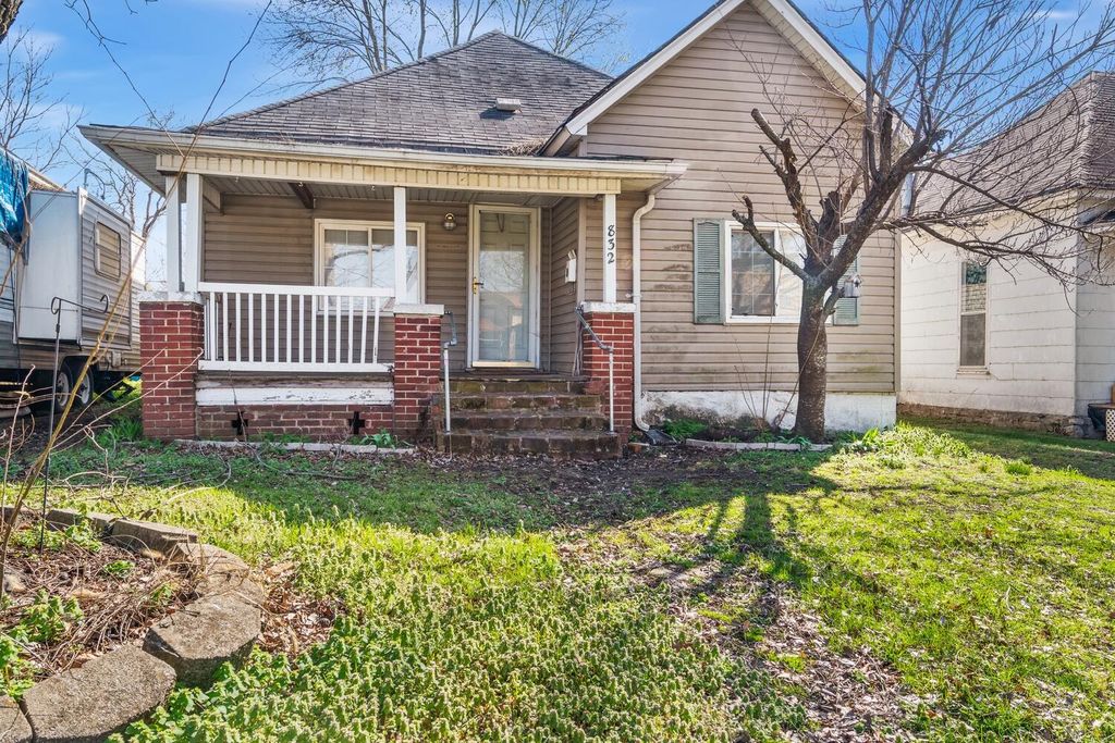 832 West Calhoun Street, Springfield, MO 65802