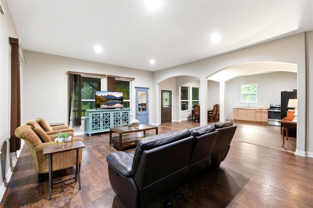 1151 County Line Road, Shepherd, TX 77371