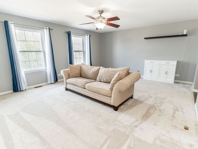 1128 Heron Circle, Joliet, IL 60431