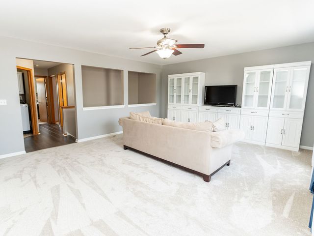 1128 Heron Circle, Joliet, IL 60431