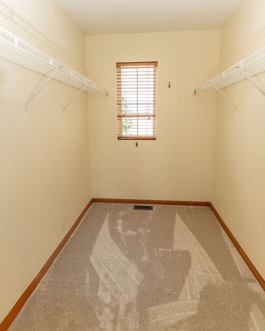 1128 Heron Circle, Joliet, IL 60431