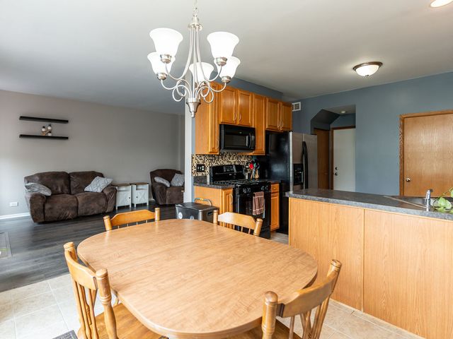 1128 Heron Circle, Joliet, IL 60431