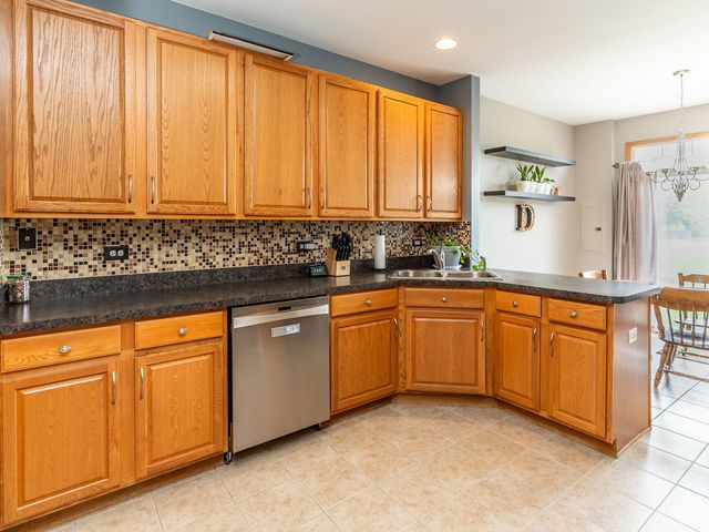 1128 Heron Circle, Joliet, IL 60431