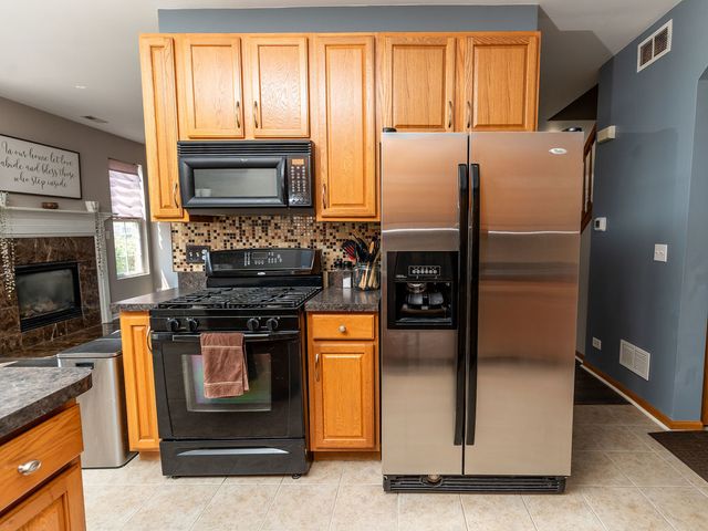 1128 Heron Circle, Joliet, IL 60431