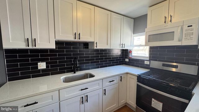 7153 RADBOURNE RD, Upper Darby, PA 19082
