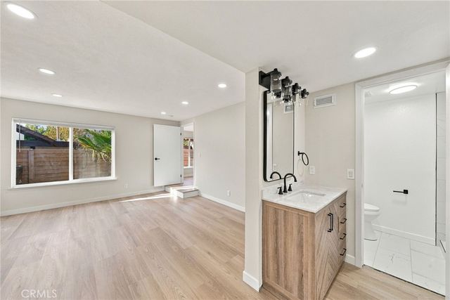 27175 Rio Garza, Valencia, CA 91354