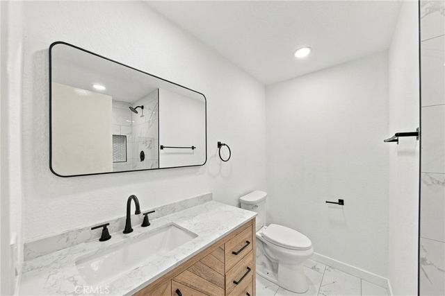 27175 Rio Garza, Valencia, CA 91354