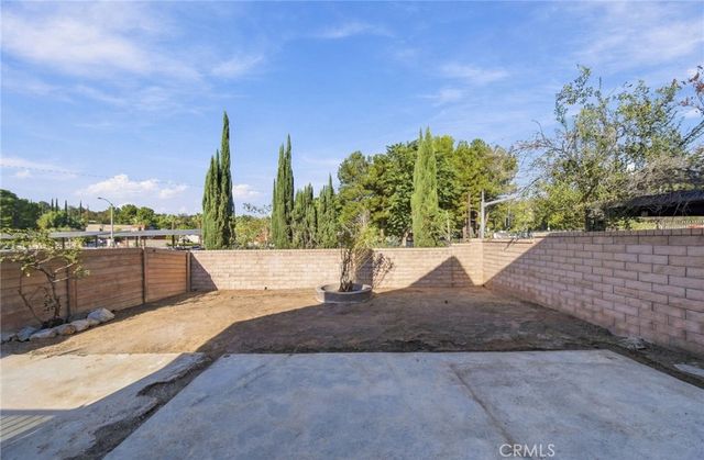 27175 Rio Garza, Valencia, CA 91354