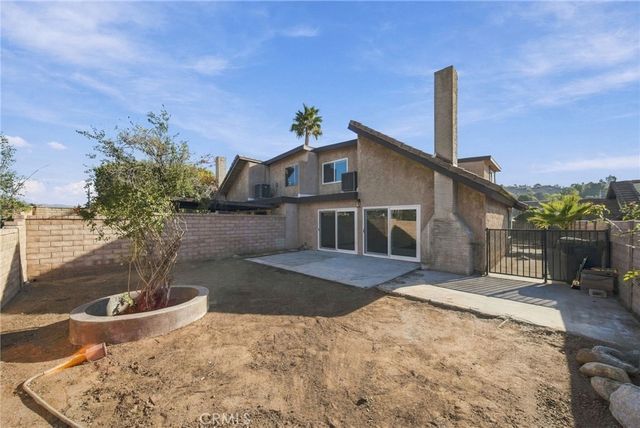27175 Rio Garza, Valencia, CA 91354