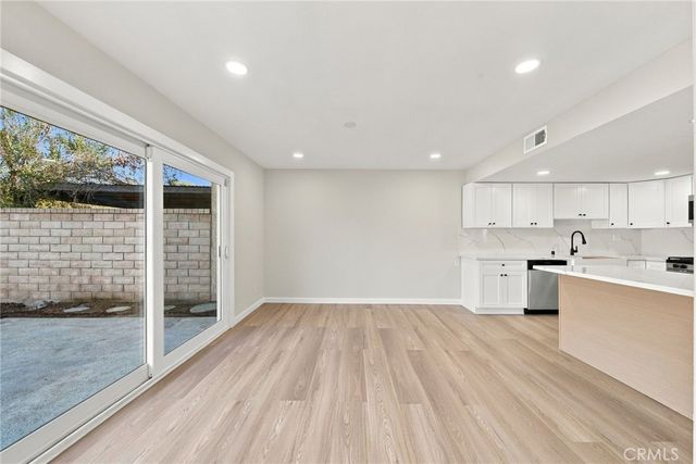 27175 Rio Garza, Valencia, CA 91354