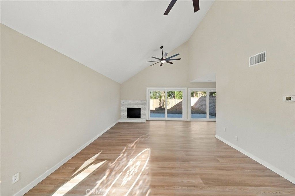 27175 Rio Garza, Valencia, CA 91354 — photo 4