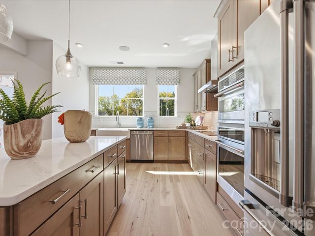 1323 Sandstar Lane, Charlotte, NC 28226