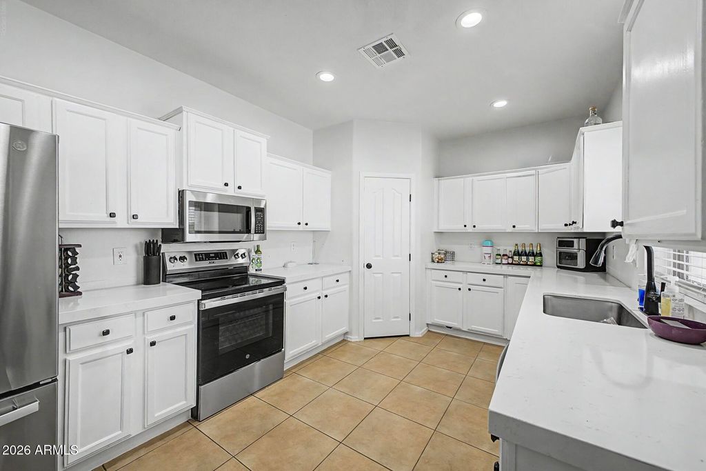 11722 S 205TH Lane, Buckeye, AZ 85326 — photo 4