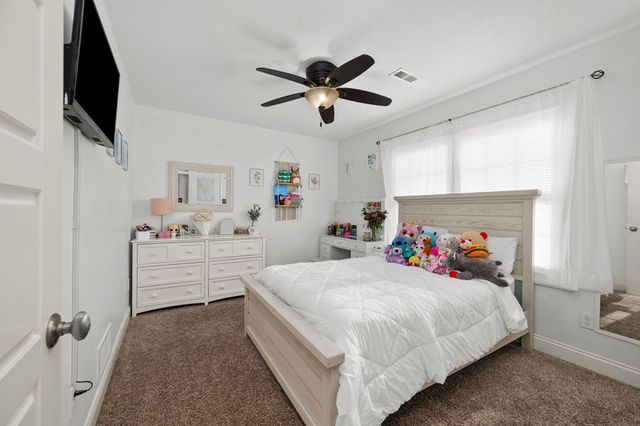 7127 MADISON Street, Davenport, IA 52806