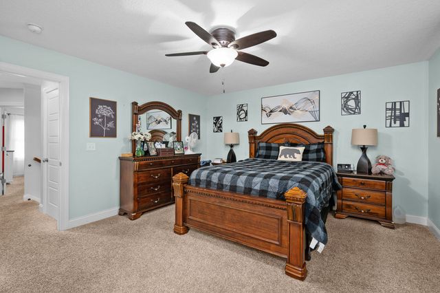 7127 MADISON Street, Davenport, IA 52806