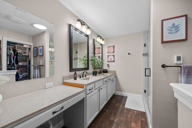 7127 MADISON Street, Davenport, IA 52806