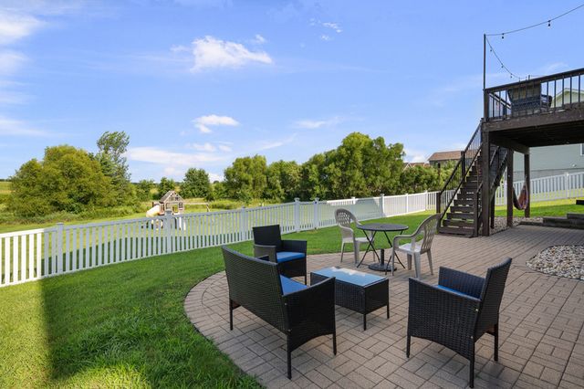 7127 MADISON Street, Davenport, IA 52806