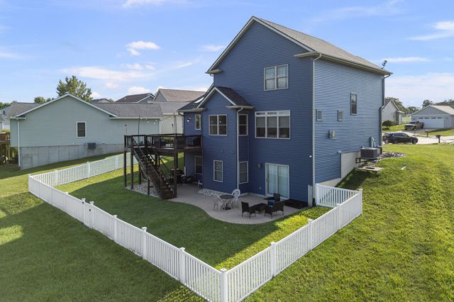 7127 MADISON Street, Davenport, IA 52806