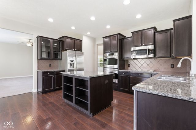 11122 Woodpark Drive, Noblesville, IN 46060