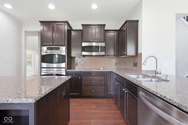 11122 Woodpark Drive, Noblesville, IN 46060