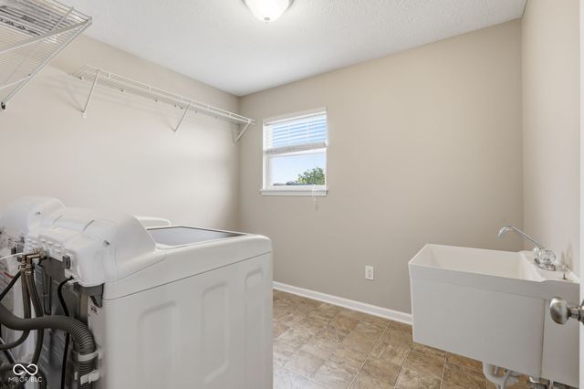 11122 Woodpark Drive, Noblesville, IN 46060