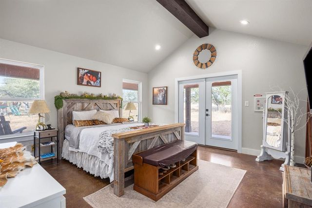 300 Kiowa Creek TRL, Fredericksburg, TX 78624