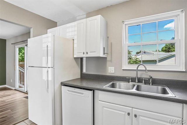 8 Coach Court, St Peters, MO 63376