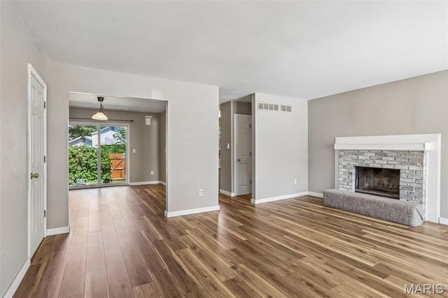 8 Coach Court, St Peters, MO 63376