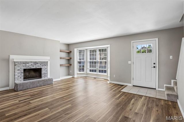 8 Coach Court, St Peters, MO 63376