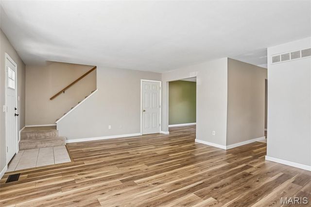 8 Coach Court, St Peters, MO 63376