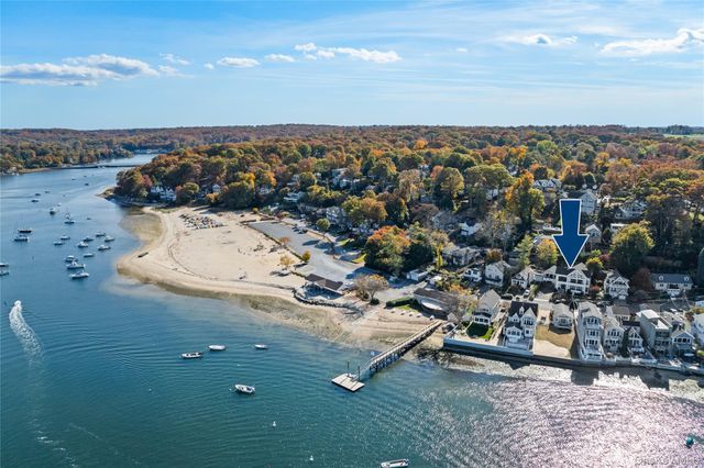 521 Adams Street, Centerport, NY 11721