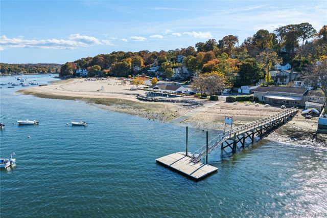 521 Adams Street, Centerport, NY 11721